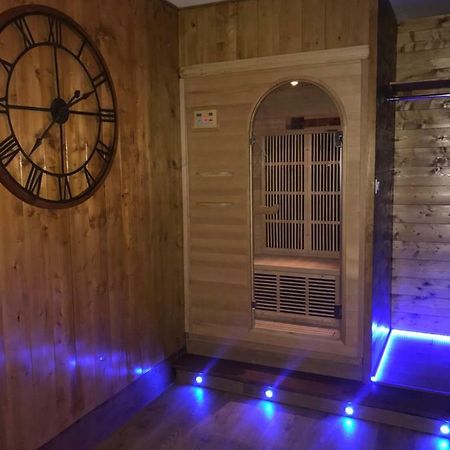 Le Chalet Loft And Spa วีเลอร์บาน ภายนอก รูปภาพ