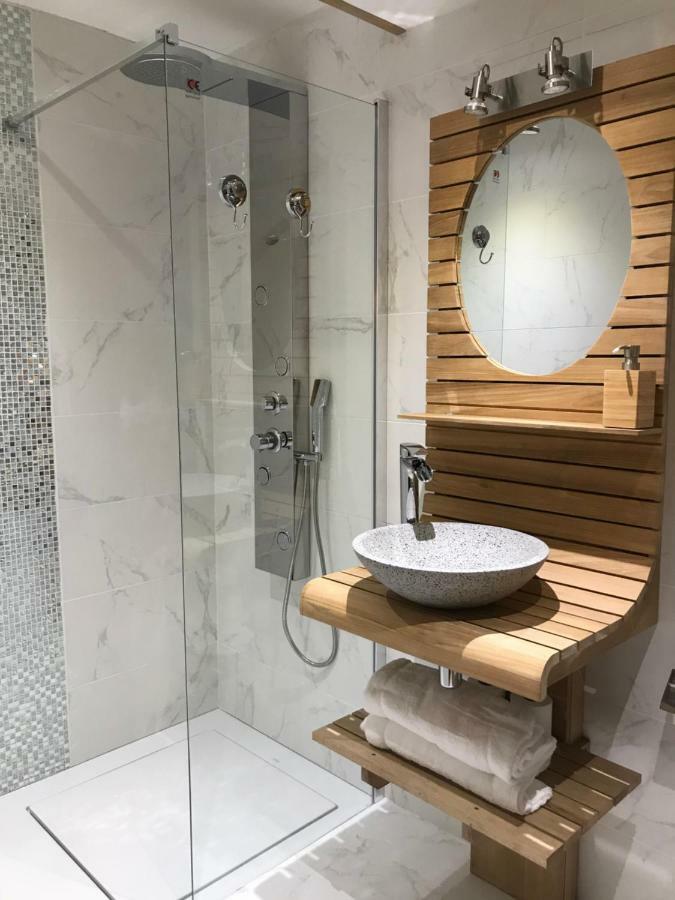 Le Chalet Loft And Spa วีเลอร์บาน ภายนอก รูปภาพ